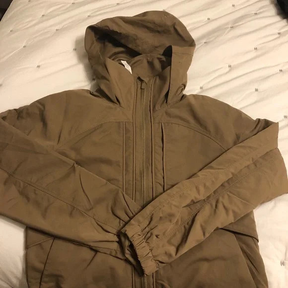 Lululemon always effortless jacket frontier 2 in EUC - Picture 7 of 15